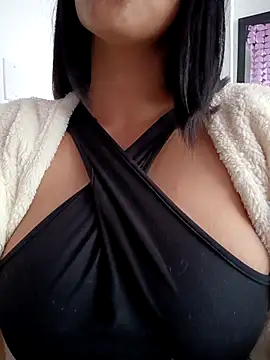 tiffani  love online show from 29, 10, 2025