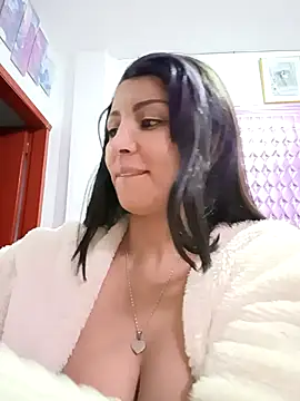 tiffani  love online show from 4, 2, 2026