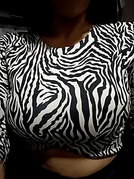 tiffani  love online show from 14, 4, 2026