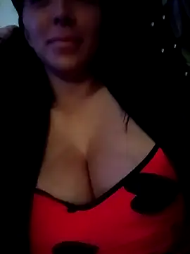 tiffani  love online show from 4, 10, 2025