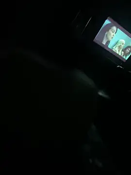 lulu kis online show from 4, 2, 2026