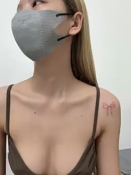 Lucy-Gold online show from 3, 3, 2026