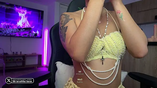 Snapshot of MarianaBranzz chatting on 6, 5, 2026 MarianaBranzz online show from 6, 5, 2026