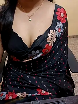 Snapshot of Nithya_05 chatting on 11, 10, 2025 Nithya 05 online show from 11, 10, 2025