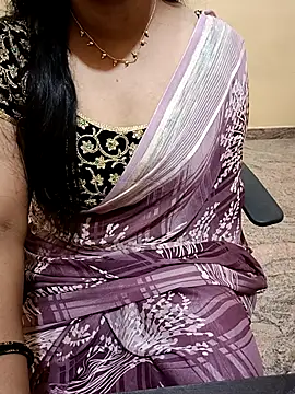 Snapshot of Nithya_05 chatting on 5, 11, 2025 Nithya 05 online show from 5, 11, 2025