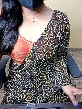 Snapshot of Nithya_05 chatting on 24, 11, 2025 Nithya 05 online show from 24, 11, 2025
