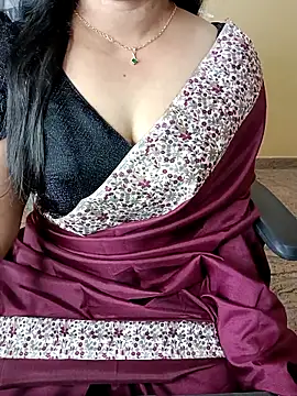 Snapshot of Nithya_05 chatting on 20, 12, 2025 Nithya 05 online show from 20, 12, 2025