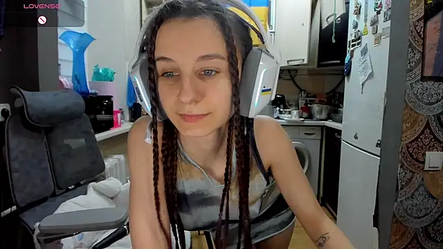  Nika Kik online show from 8, 4, 2026