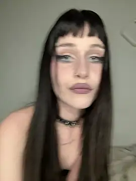 CherryCrystall online show from 11, 7, 2026