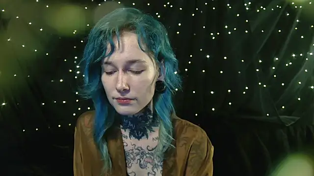 Littlespacemouse online show from 18, 11, 2025