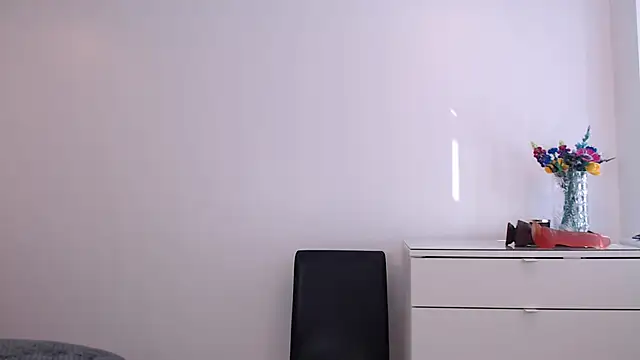 lou roar online show from 6, 4, 2026