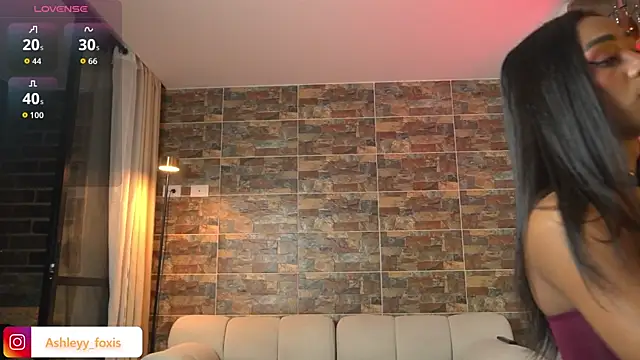 Snapshot of Ashleey_Fox chatting on 22, 11, 2025 Ashleey Fox online show from 22, 11, 2025