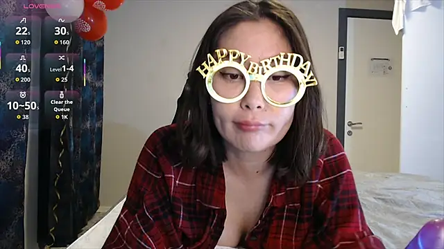 Maya Kumashiro online show from 30, 11, 2025