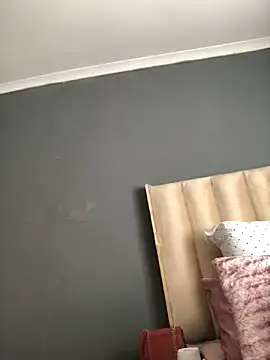 Snapshot of Nicole_Liam_ chatting on 21, 10, 2025 Nicole Liam online show from 21, 10, 2025