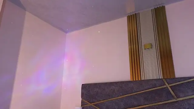Emmaa Blonde online show from 25, 2, 2025