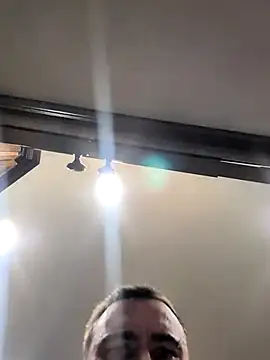 Snapshot of jonnyjenner chatting on 8, 9, 2025 jonnyjenner online show from 8, 9, 2025