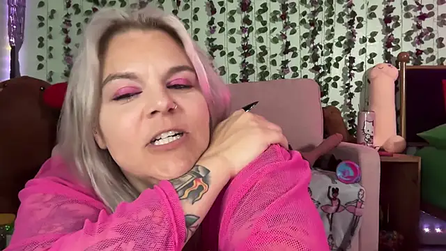 CherryBombBomb online show from 31, 5, 2026