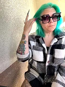 CherryBombBomb online show from 15, 10, 2025