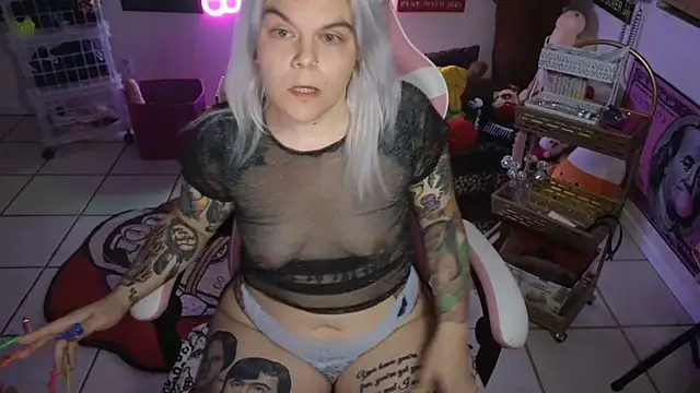 CherryBombBomb online show from 10, 1, 2025