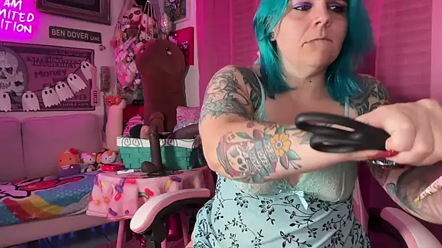 CherryBombBomb online show from 1, 11, 2025