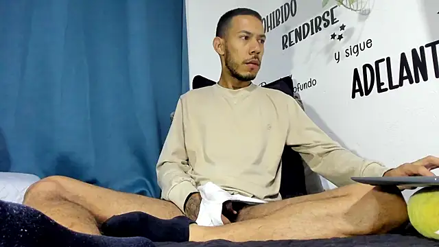 Aronxxs online show from 15, 12, 2025