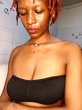 Ayrella02 online show from 2, 12, 2025