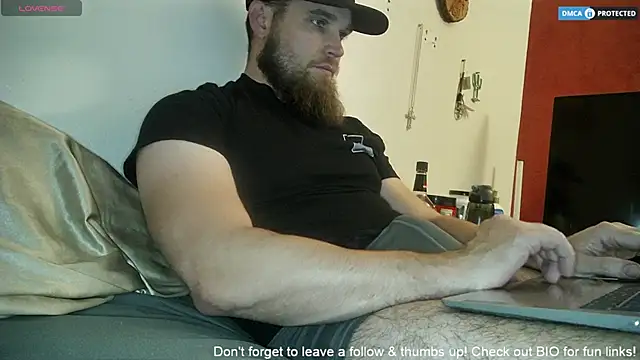 dikdowndaddy online show from 5, 4, 2026