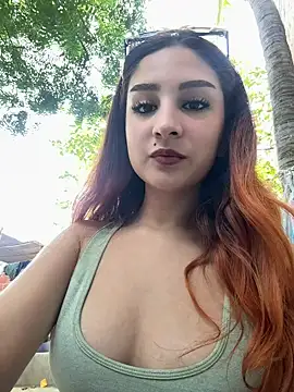 Snapshot of Mon_Cherry chatting on 14, 12, 2025 Mon Cherry online show from 14, 12, 2025