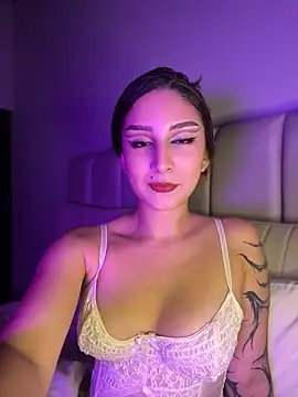 Snapshot of Mon_Cherry chatting on 25, 4, 2026 Mon Cherry online show from 25, 4, 2026