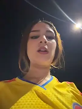 Snapshot of Mon_Cherry chatting on 27, 3, 2026 Mon Cherry online show from 27, 3, 2026