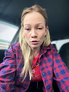 Snapshot of LavenderHot chatting on 1, 5, 2026 LavenderHot online show from 1, 5, 2026