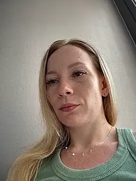 LavenderHot online show from 28, 3, 2026