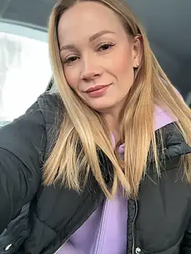 Snapshot of LavenderHot chatting on 15, 11, 2025 LavenderHot online show from 15, 11, 2025