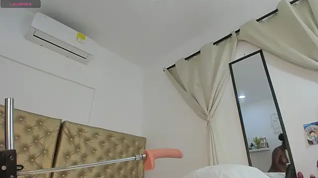 Alessiiaa  online show from 12, 10, 2025