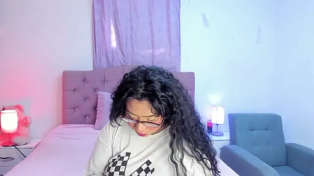 Latinabombsheell online show from 13, 2, 2026