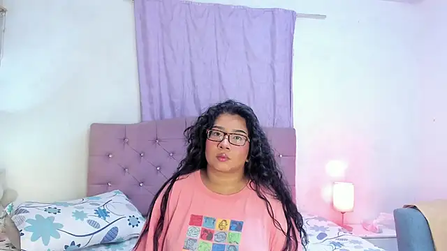 Latinabombsheell online show from 28, 7, 2026