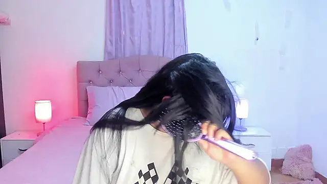 Latinabombsheell online show from 19, 11, 2025