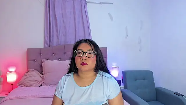 Latinabombsheell online show from 10, 1, 2026