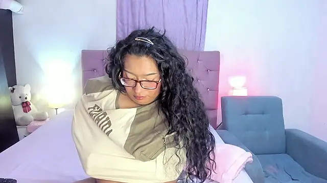 Latinabombsheell online show from 24, 7, 2026