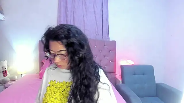 Latinabombsheell online show from 14, 7, 2026
