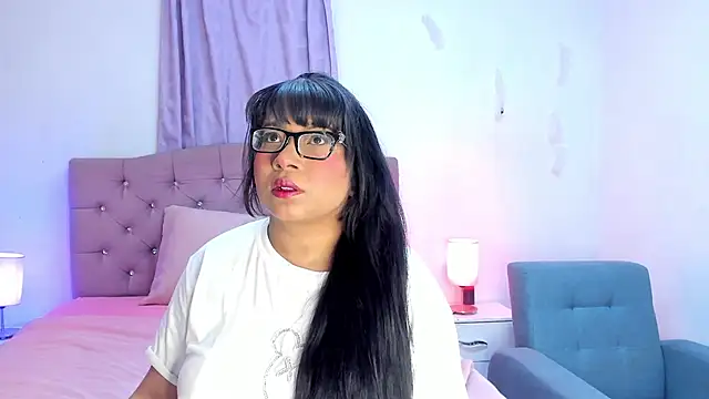 Latinabombsheell online show from 22, 12, 2025