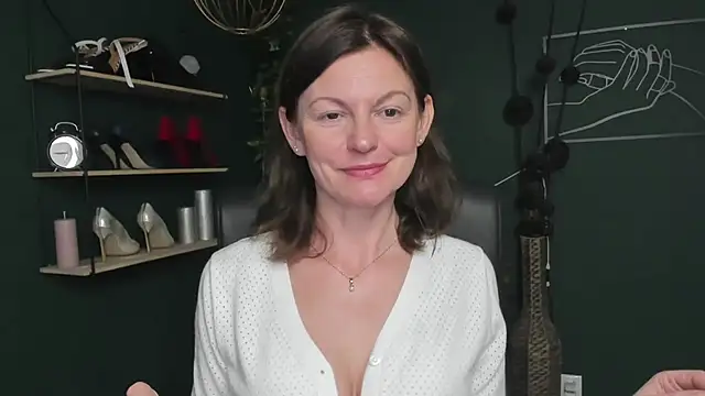 VivianWILD online show from 13, 10, 2025