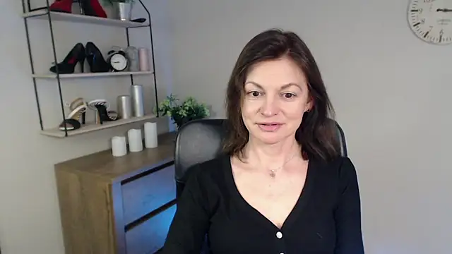 Snapshot of VivianWILD chatting on 12, 2, 2025 VivianWILD online show from 12, 2, 2025