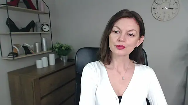 Snapshot of VivianWILD chatting on 28, 2, 2025 VivianWILD online show from 28, 2, 2025