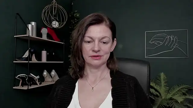 VivianWILD online show from 7, 1, 2026