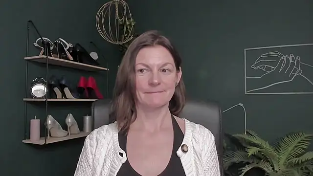 VivianWILD online show from 10, 11, 2025