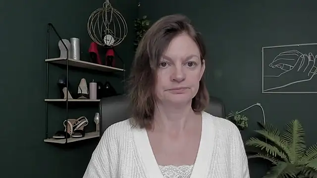 VivianWILD online show from 27, 11, 2025