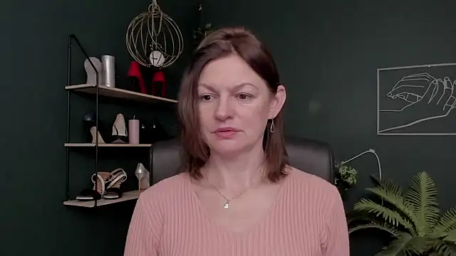 VivianWILD online show from 2, 12, 2025