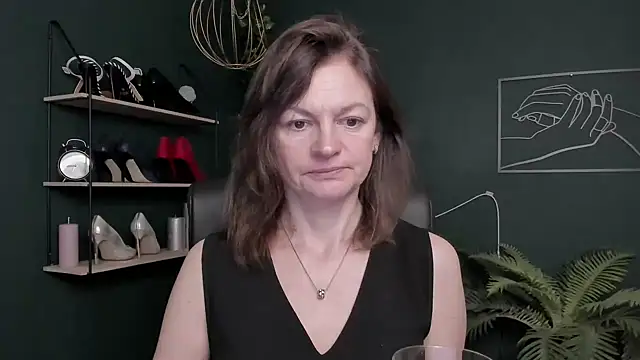 VivianWILD online show from 4, 11, 2025