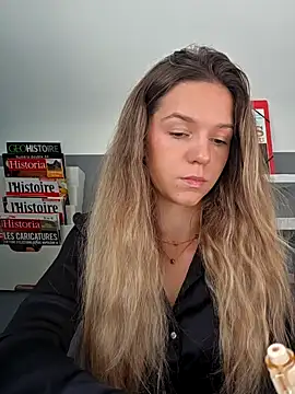 lucie mehott online show from 6, 10, 2025